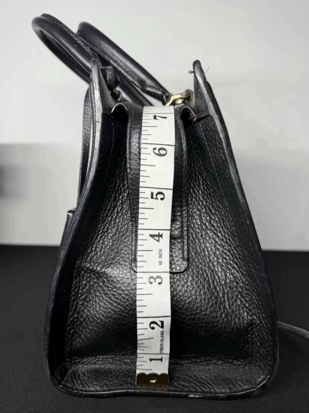 Coach Borough Bag Black Gold Logo Pre-Owned Excellent Conditions - Picture 5 of 5